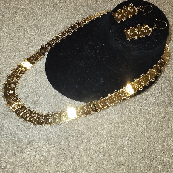 21kgp Dubai Jewelry Elegant Gold Necklace and Earring Set - Picture 7 of 8